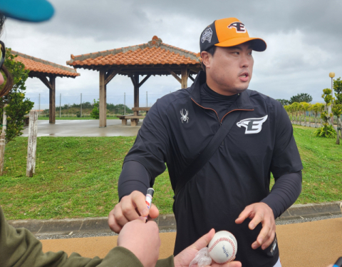 한화 류현진·LG 박동원 'KBO 연봉킹'…25억원 최고 금액