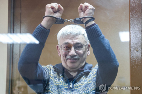 러 법원, 푸틴에 '파시즘' 비판한 인권운동가에 징역 2년6개월