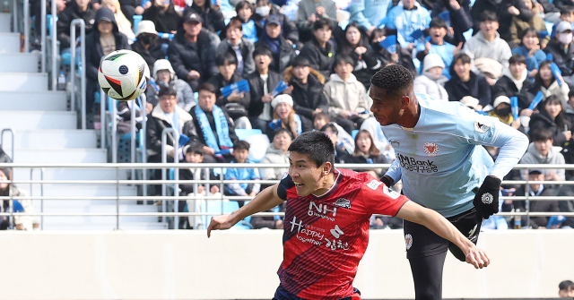 3일 대구 DGB대구은행파크에서 열린 프로축구 하나은행 K리그1 2024 대구FC와 김천상무의 경기. 대구 에드가가 헤딩슛을 하고 있다. 연합뉴스