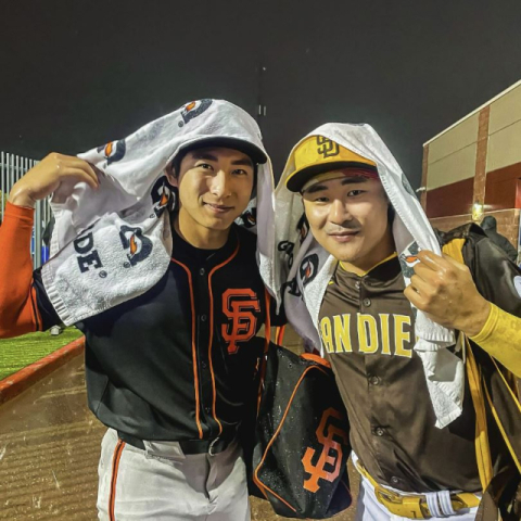 MLB 최지만 3안타로 100% 출루, 이정후 무안타·김하성 3연타석 삼진