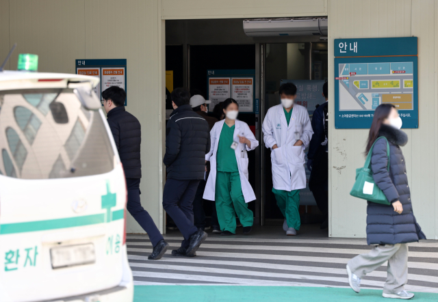 지난달 26일 오전 서울아산병원 응급의료센터 모습. 연합뉴스