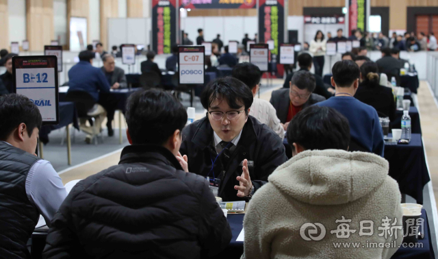 원스톱기업지원박람회 개막 판로개척·인재채용 한 번에 해결 [영상]