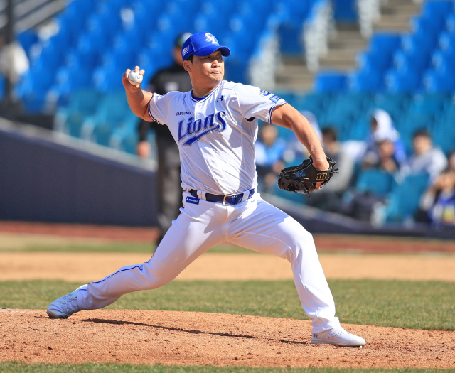 삼성 라이온즈의 오승환이 14일 대구삼성라이온즈파크에서 열린 2024시즌 프로야구 시범경기 롯데 자이언츠와의 경기에 등판해 역투하고 있다. 삼성 제공