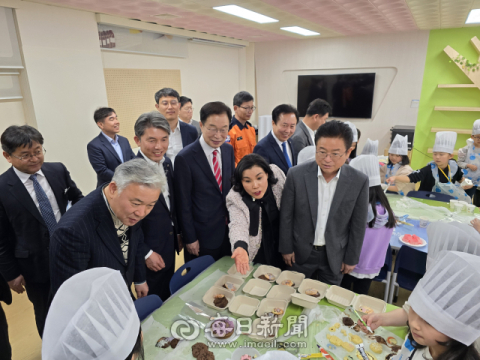 이철우 경북도지사·임종식 경북교육감, 안동강남초 방문해 경북형 새늘봄 현장 소통