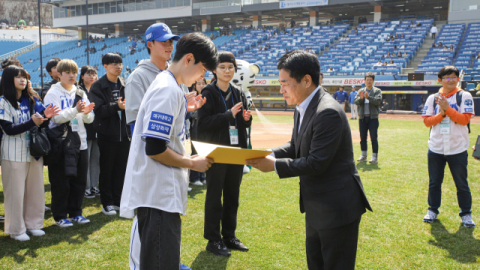 라팍에서 입학식을?…대학가 이색 입학식 눈길 