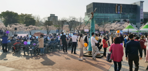 벚꽃과 예술 함께 즐겨요…동촌벚꽃예술제 개최