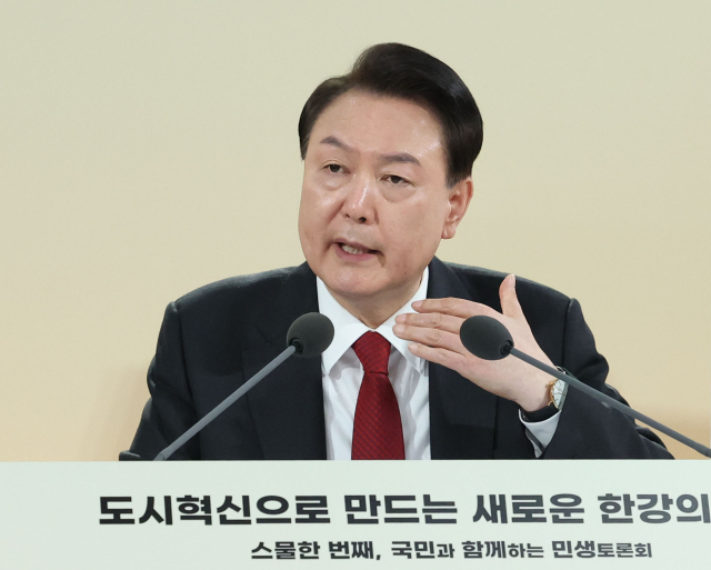 윤석열 대통령이 19일 서울 영등포구 문래예술공장에서 