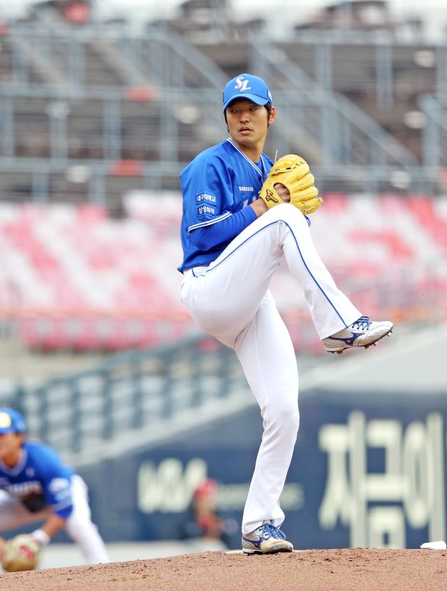 삼성 라이온즈의 좌완 백정현이 19일 광주에서 열린 KBO 시범경기 KIA 타이거즈전에 선발 등판해 투구하고 있다. 삼성 제공