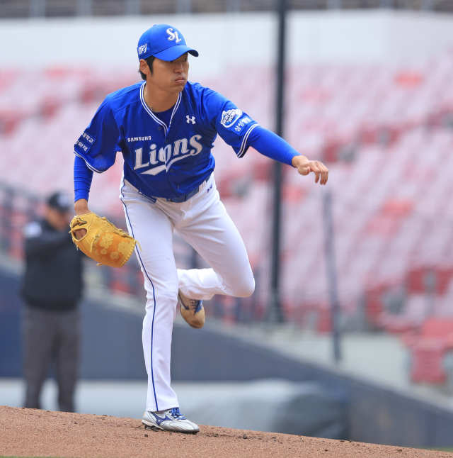 삼성 라이온즈의 좌완 선발 백정현이 19일 광주에서 열린 KBO 시범경기 KIA 타이거즈전에 선발 등판해 공을 던지고 있다. 삼성 제공