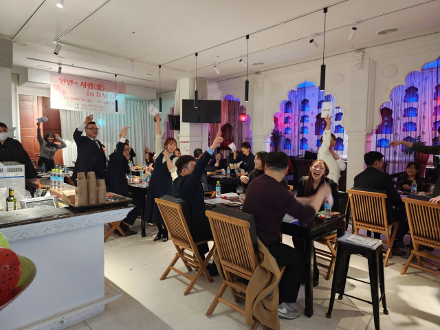 대구 수성못 인근 베트남 전문 음식점 '신짜오'에서 열린 한일 미팅 첫날 만남의 장. '인연애 반하다' 제공