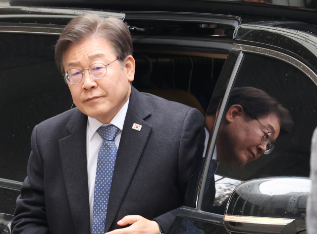 더불어민주당 이재명 대표가 26일 서초구 서울중앙지법에서 열린 