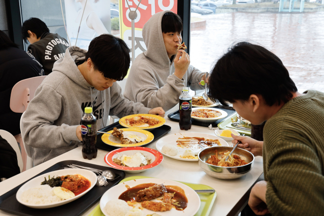 천원의 아침밥 이어 천원의 점심밥까지…이 대학 대체 어디야