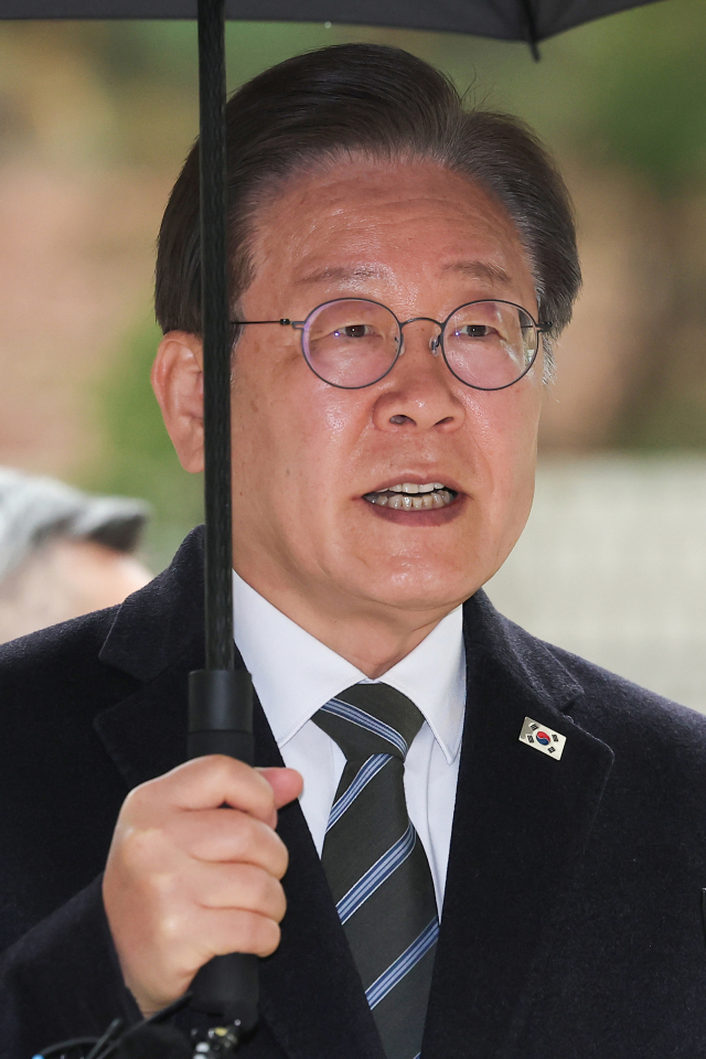 더불어민주당 이재명 대표가 29일 서울 서초구 서울중앙지법에서 열린 
