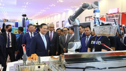STS로보테크,캄보디아 산업과학기술혁신부와 로봇산업발전을 위해 협력강화