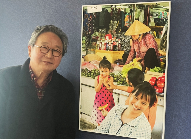 한기환 전 계명대 동산병원 원장은 첫 사진전