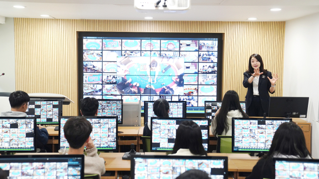 영남이공대 카지노&서베일런스전공 김현주 교수가 카지노서베일런스에 대해 설명하고 있다. 영남이공대 제공