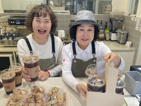 [카페 민지(MZ)] 할매·할배 바리스타가 내려주는 커피 한 잔 향촌동 '태평살롱'