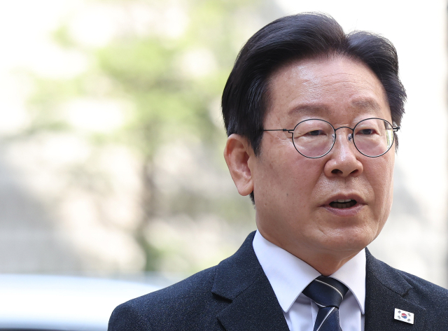 더불어민주당 이재명 대표가 2일 오전 서울 서초구 서울중앙지법에서 열린 