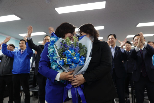 추미애, 역전승으로 6선 고지…국회의장 힘 실릴 듯