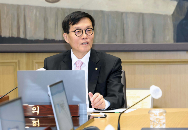 이창용 한국은행 총재가 12일 서울 중구 한국은행에서 열린 금융통화위원회를 주재하고 있다. 연합뉴스