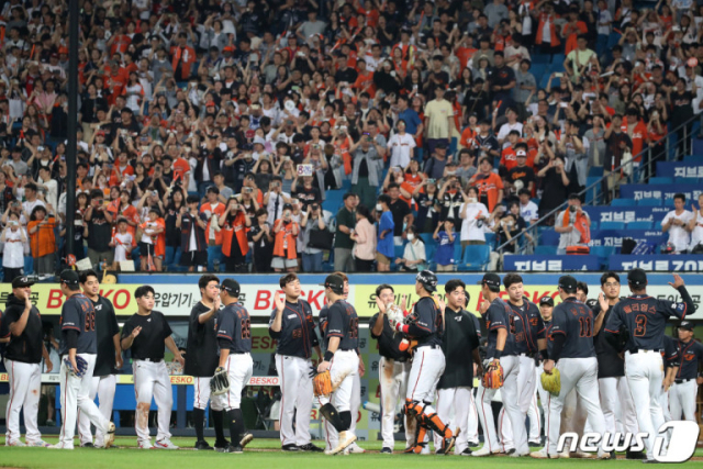 [각본없는 드라마]<22>2024 KBO 시즌 초반 “2강 4중 4약”