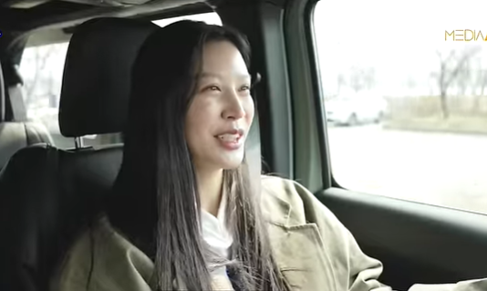 지프랭글러 오버랜드 차량을 시승한 조국 조국혁신당 대표 딸 조민. 유튜브 mediaAUTO 미디어오토