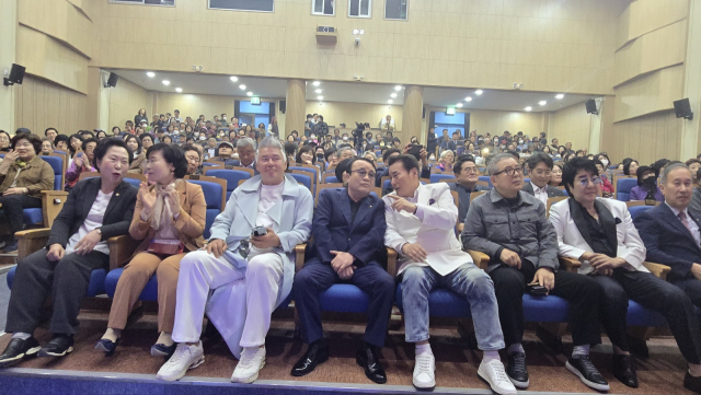 봉화군 민주평통협의회가 마련한 봄맞이 통일 음악회가 성황리에 열렸다. 평통 제공