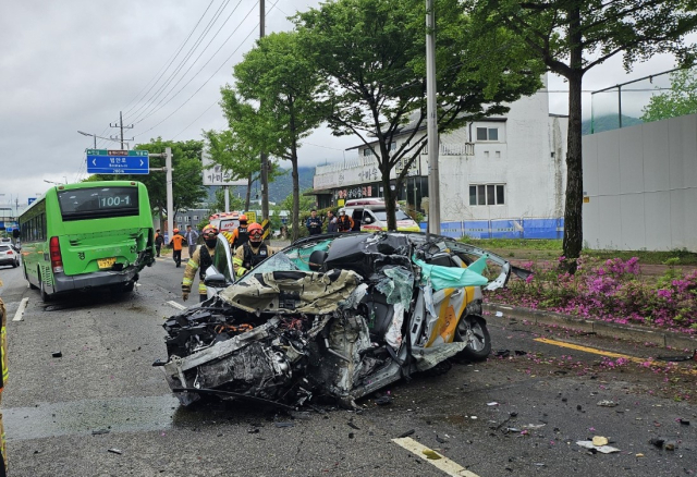 '급발진 의심' 들안길삼거리 사고 운전자 檢 송치