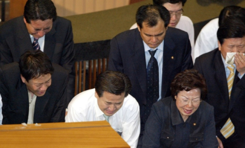 '친문 거센 공격' 민주당 내부 갈등…2003년 분당 재현?