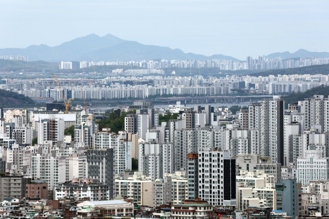 21일 남산에서 바라본 서울 모습. 연합뉴스