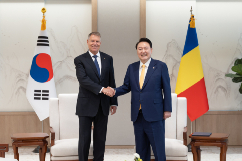 한국-루마니아 정상회담 개최 “방산‧원전 전략적동반자 관계 강화”