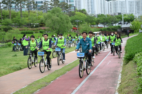 기장군, '자전거의 날' 공영자전거 '타반나'와 함께하는 기념행사 열어
