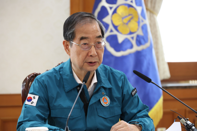 한덕수 국무총리가 26일 오후 서울 종로구 정부서울청사에서 열린 의사 집단행동 대응 중앙재난안전대책본부 회의에 참석해 발언하고 있다. 연합뉴스