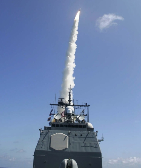 이지스함에서 발사되는 미국 해군의 SM-3 요격미사일. 위키미디어 제공