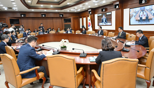 최상목 경제부총리 겸 기획재정부 장관이 1일 서울 종로구 정부 서울청사에서 열린 