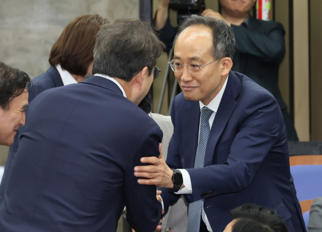 국민의힘 추경호 의원이 29일 국회에서 열린 제22대 국회의원 당선자 총회에 참석하고 있다. 연합뉴스