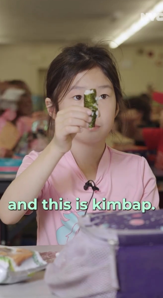 지난해 9월 미국 뉴욕시 공식 인스타그램에는 '뉴욕 런치룸에서 김밥 만들기'라는 제목의 영상이 올라왔다. 뉴욕시 공식 인스타그램 캡처