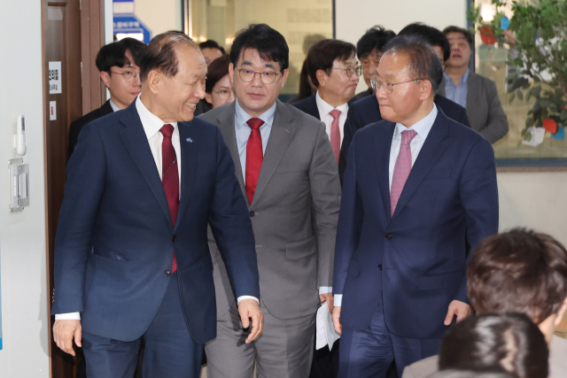 與 당 대표 경선 룰 두고 당내 의견 엇갈려…당권도전 구도에도 영향 줄 듯