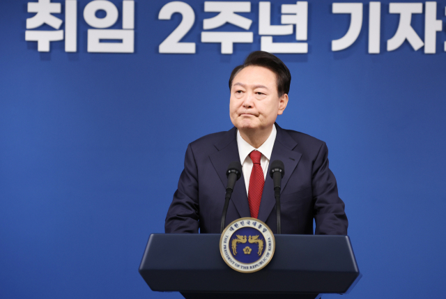 윤석열 대통령이 9일 오전 서울 용산 대통령실 청사 브리핑실에서 열린 