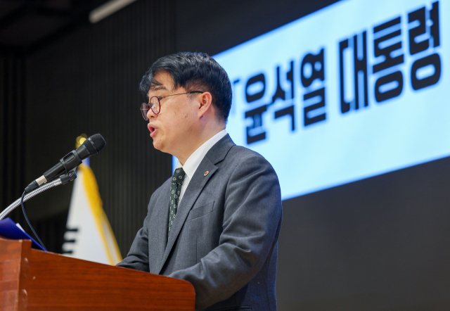 임현택 대한의사협회(의협) 회장이 10일 오전 서울 용산구 대한의사협회에서 대통령 기자회견 관련 입장을 발표하고 있다. 윤석열 대통령은 전날 용산 대통령실에서 열린 