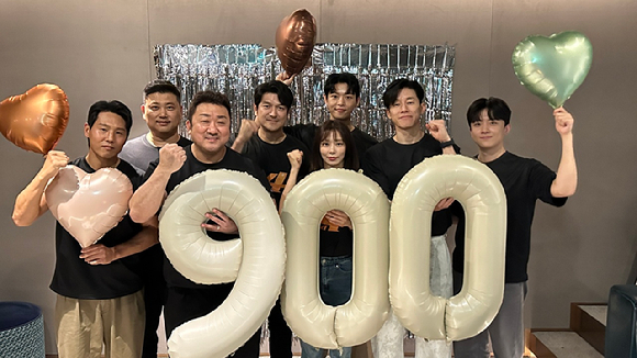 디지털콘텐츠(DC) 상생협력지원센터이 스크린 독과점의 폐해를 지적하는 이미지. 출처=상생협력지원센터
