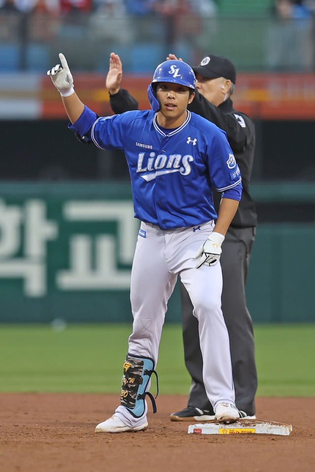 삼성 라이온즈의 4번 타자로 나서고 있는 신예 김영웅. 삼성 제공