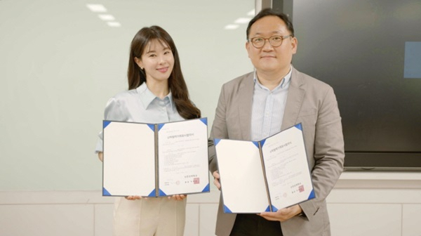 여우곰 제공