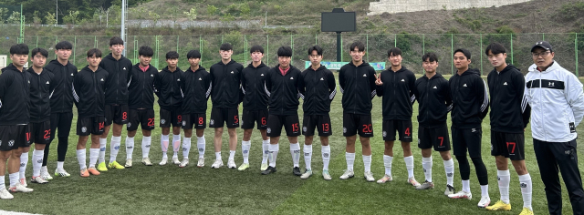 제62회 경북도민체전에서 우승을 차지한 구미대 축구부. 구미대 제공