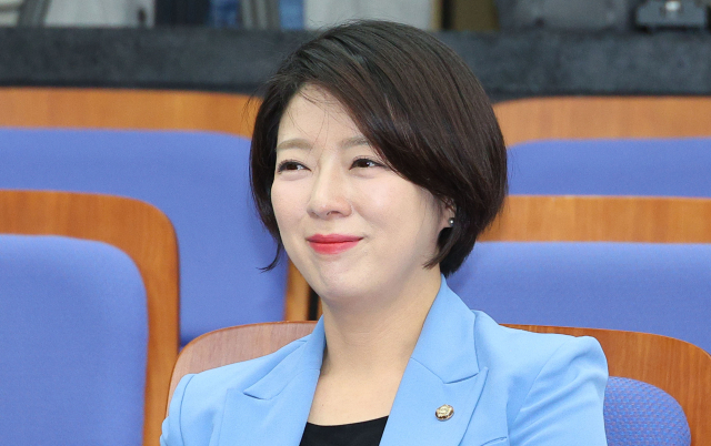 국민의힘 배현진 의원이 2일 국회에서 열린 의원총회에서 참석하고 있다. 연합뉴스