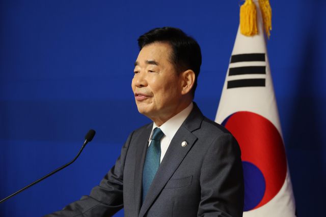 김진표 국회의장이 22일 오전 서울 여의도 국회 사랑재에서 열린 퇴임 기자간담회에서 발언하고 있다. 연합뉴스