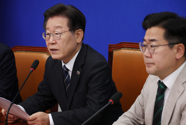 더불어민주당 이재명 대표가 24일 국회에서 열린 최고위원회의에서 발언을 하고 있다. 연합뉴스