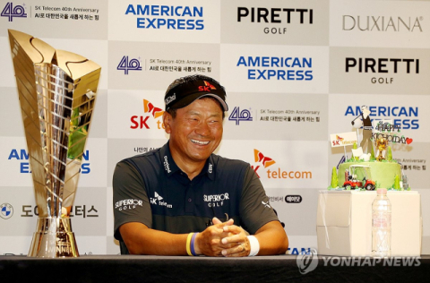 '탱크' 최경주, KPGA 최고령 우승 기록 또 갈아치울까