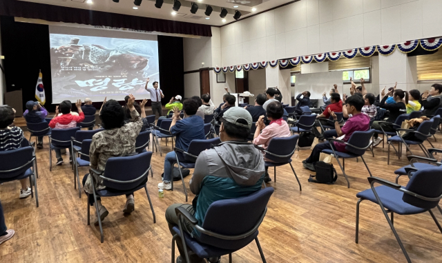의성농업대학은 지난 28일 농업기술센터에서 교육생 80명을 대상으로 인문학 강의를 마련했다. 의성농업대학 제공.