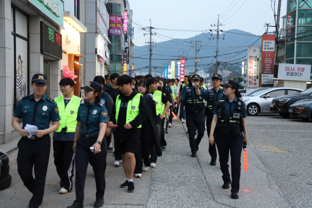 경북경찰청 기동순찰대와 구미경찰서, 경운대학교, 자율방범대 등은 지난달 30일 경북 구미시 인동 로데오 거리 인근에서 